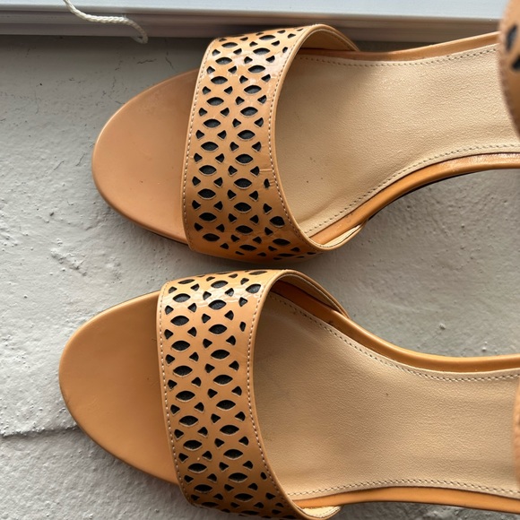 J Crew Patent Block Heel, 7.5 - Picture 2 of 9